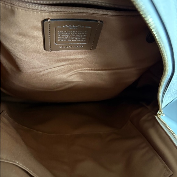 Coach Off-White Leather Backpack - Picture 6 of 8